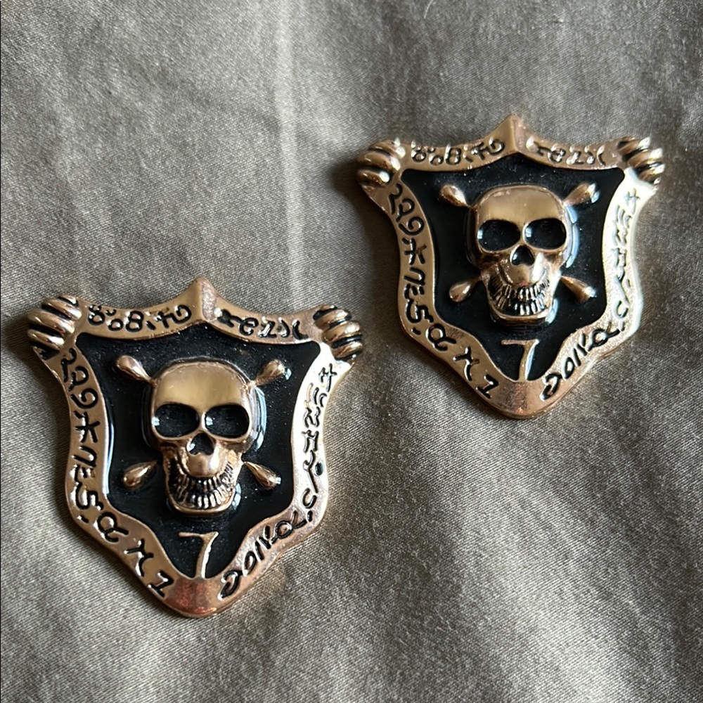 Gold and Black Skull shoe Brooch